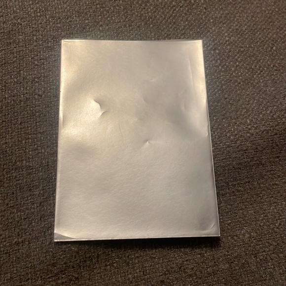 Gigantamax fat pikachu Vmax rainbow golden card - Picture 3 of 4